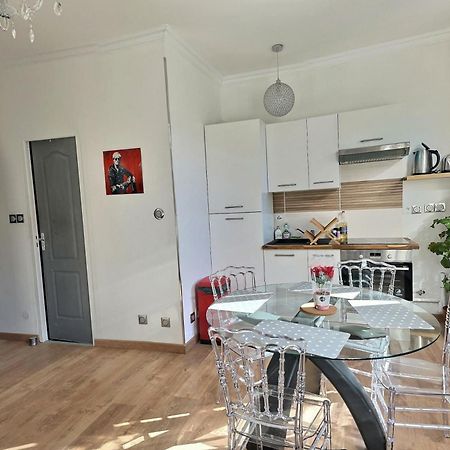 Appartement De Charme Avec Balcon Au Pied Des Commerces بزييه المظهر الخارجي الصورة