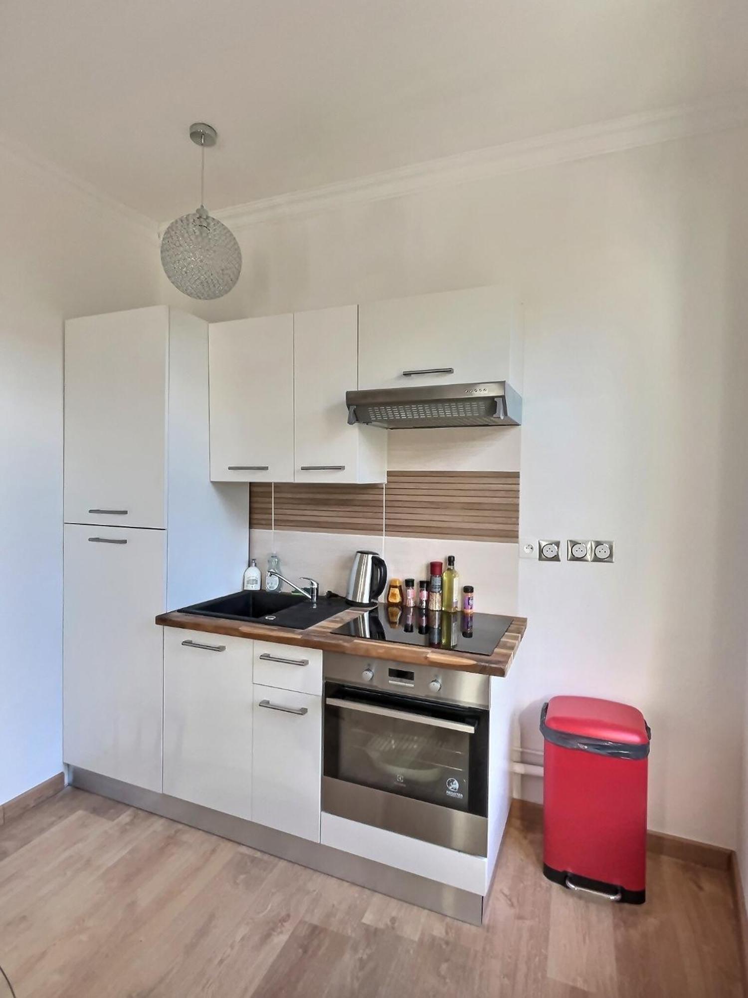 Appartement De Charme Avec Balcon Au Pied Des Commerces بزييه المظهر الخارجي الصورة