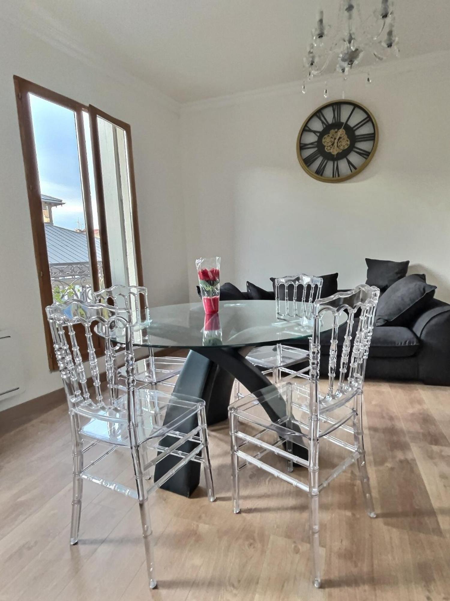 Appartement De Charme Avec Balcon Au Pied Des Commerces بزييه المظهر الخارجي الصورة
