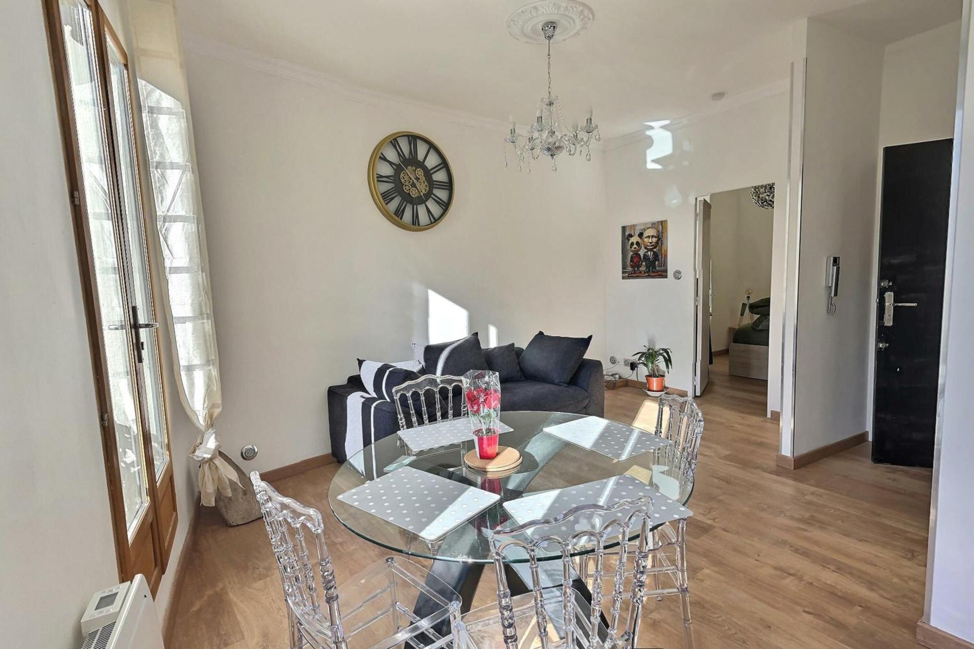 Appartement De Charme Avec Balcon Au Pied Des Commerces بزييه المظهر الخارجي الصورة